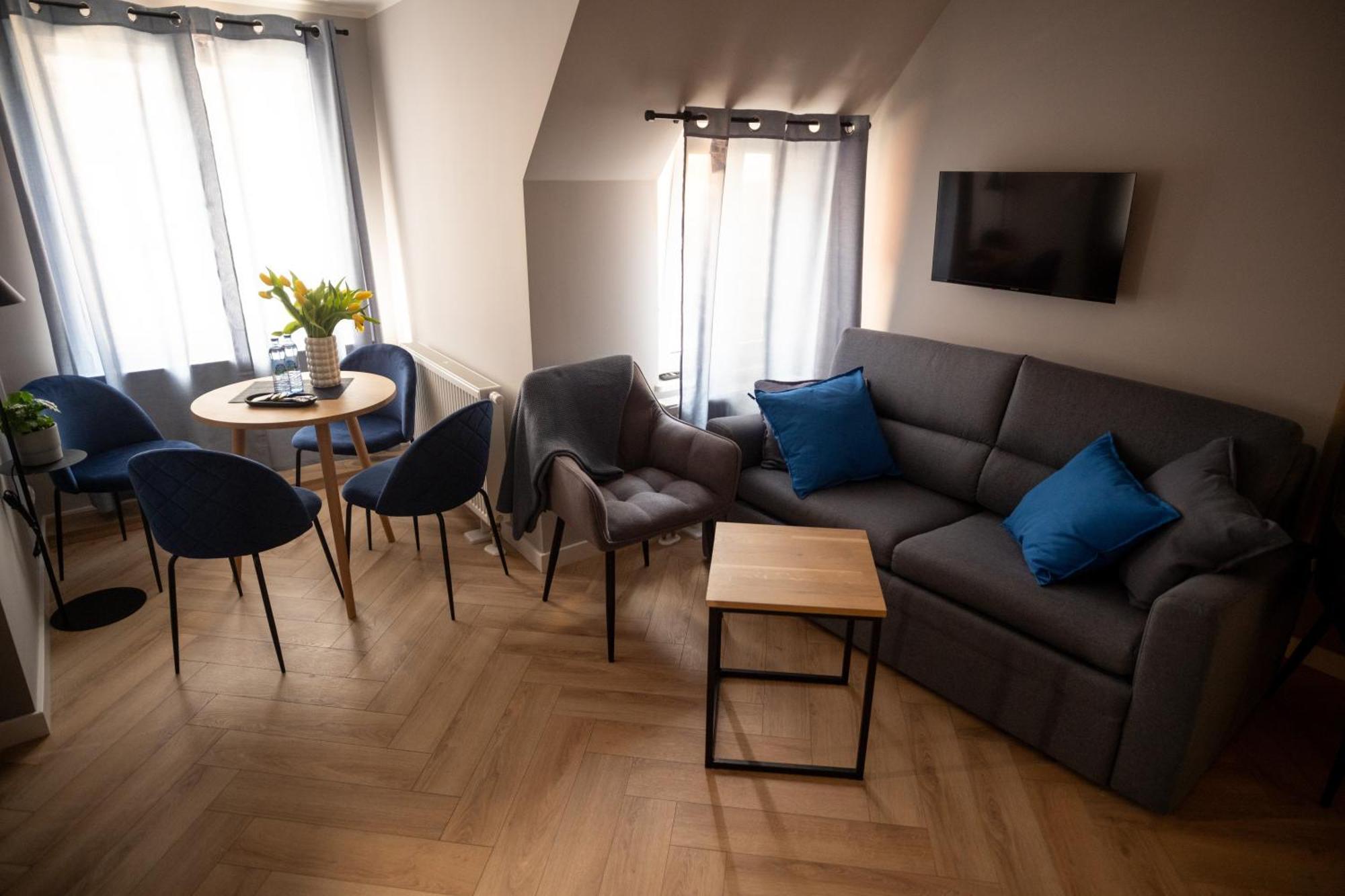 Apartamenty Drevny Kocur ポズナン エクステリア 写真